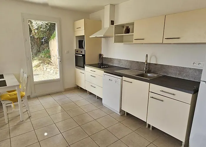 T2 Paisible Quartier Vigna Majo, Apartment *